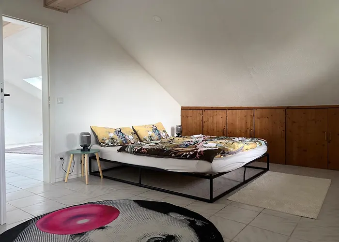 Bella Vista Apartment *